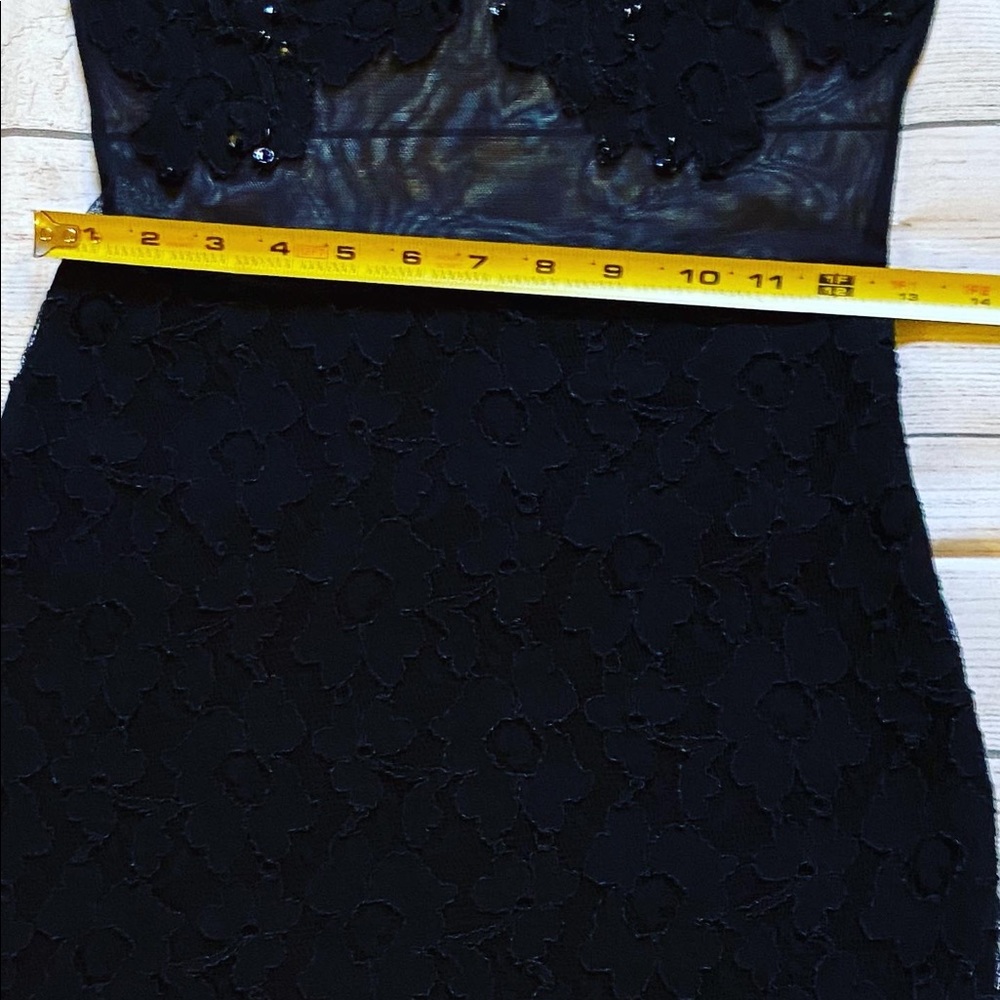 Dress - Picture 9 of 10